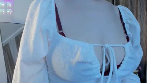 Snapshot of adelin_frosty chatting on 10.12.25 Adelin online show from 10.12.25