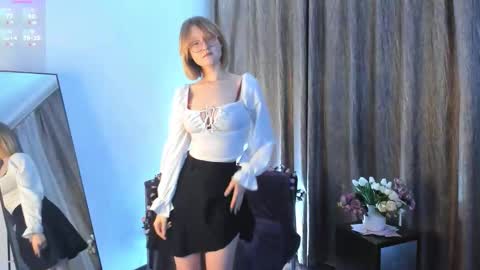 Snapshot of adelin_frosty chatting on 10.13.25 Adelin online show from 10.13.25