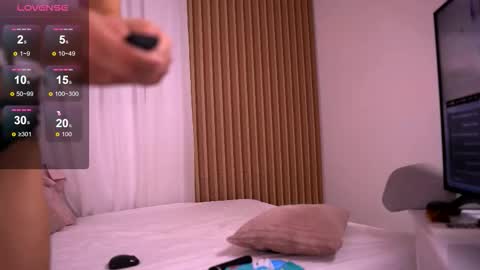 Adelle online show from 11.06.25