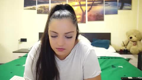 Adellineee online show from 10.10.25