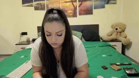 Adellineee online show from 04.06.26