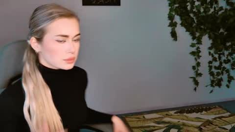 Adel online show from 10.12.25