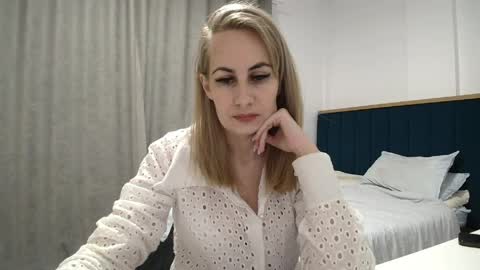 Adellyn online show from 04.05.26