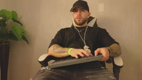 Ades online show from 11.02.25