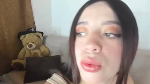 Snapshot of adhara_f chatting on 10.08.25 AdaraForest online show from 10.08.25