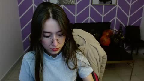 Adhara online show from 11.18.25