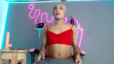 Snapshot of adhara_rangel chatting on 10.29.25 adhara rangel online show from 10.29.25