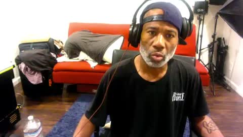 Snapshot of adick_ting chatting on 09.20.25 adick_ting online show from 09.20.25