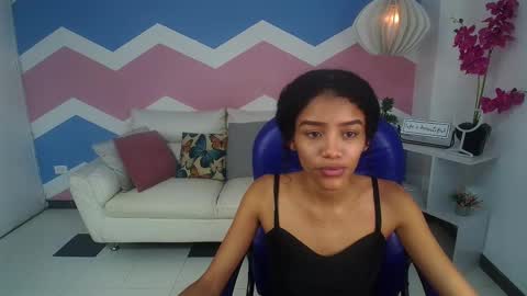 Snapshot of adisson_petite1 chatting on 10.12.25 adisson_petite1 online show from 10.12.25