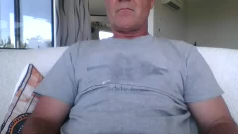 Snapshot of adjustable14 chatting on 01.27.25 adjustable14 online show from 01.27.25