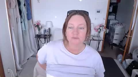 adorable22 online show from 04.11.26