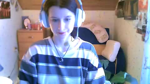 Snapshot of adorable_sparkle chatting on 02.10.25 adorable_sparkle online show from 02.10.25