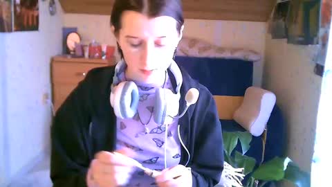 Snapshot of adorable_sparkle chatting on 02.11.25 adorable_sparkle online show from 02.11.25