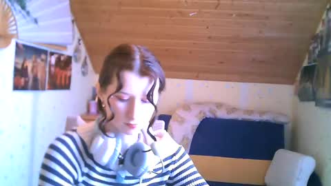 Snapshot of adorable_sparkle chatting on 02.13.25 adorable_sparkle online show from 02.13.25