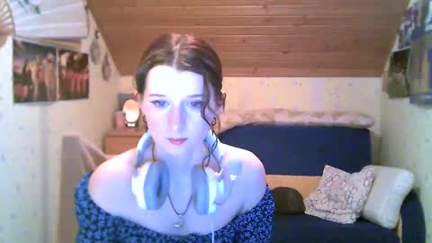 Snapshot of adorable_sparkle chatting on 02.14.25 adorable_sparkle online show from 02.14.25
