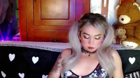 Snapshot of adorableslutxxx chatting on 12.22.24 jasmine online show from 12.22.24