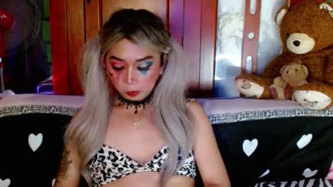 Snapshot of adorableslutxxx chatting on 12.26.24 jasmine online show from 12.26.24