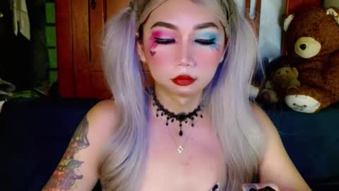 Snapshot of adorableslutxxx chatting on 01.21.25 jasmine online show from 01.21.25