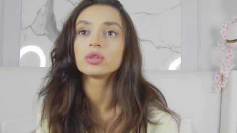 adoracortes online show from 09.21.25