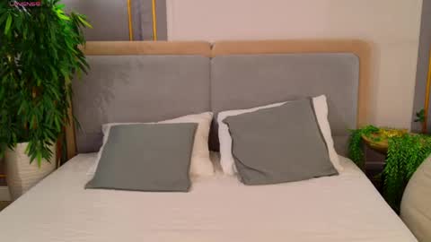 adoracortes online show from 04.06.26