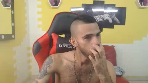 Snapshot of adri_sexboy chatting on 12.27.24 adri_sexboy online show from 12.27.24