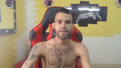 Snapshot of adri_sexboy chatting on 12.28.24 adri_sexboy online show from 12.28.24