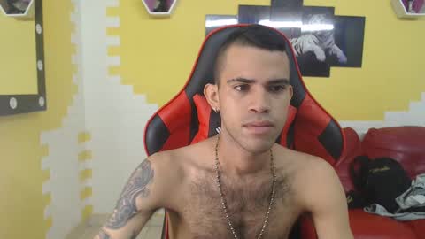 Snapshot of adri_sexboy chatting on 01.03.25 adri_sexboy online show from 01.03.25