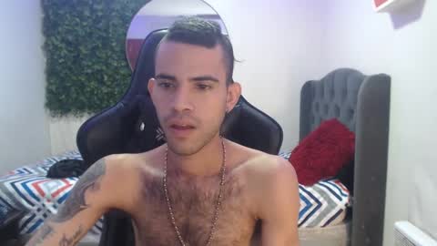 Snapshot of adri_sexboy chatting on 01.04.25 adri_sexboy online show from 01.04.25