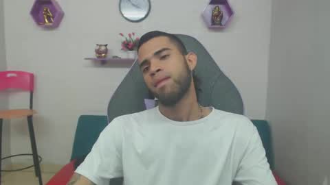 Snapshot of adri_sexboy chatting on 02.04.25 adri_sexboy online show from 02.04.25