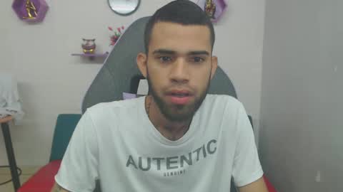 Snapshot of adri_sexboy chatting on 02.07.25 adri_sexboy online show from 02.07.25