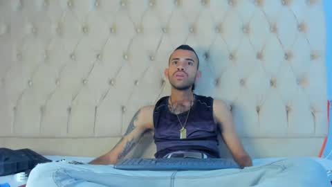 Snapshot of adri_sexboy chatting on 02.26.25 adri_sexboy online show from 02.26.25