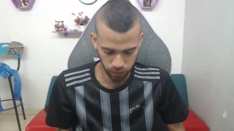 Snapshot of adri_sexboy chatting on 03.04.25 adri_sexboy online show from 03.04.25