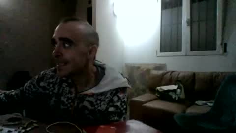 Snapshot of adria35cbtmartorell chatting on 10.18.25 adria35cbtmartorell online show from 10.18.25