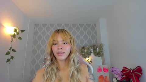 Snapshot of adria_ross chatting on 12.17.24 Adriana online show from 12.17.24