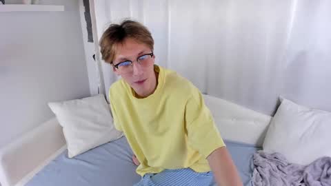 Adrian online show from 12.04.24