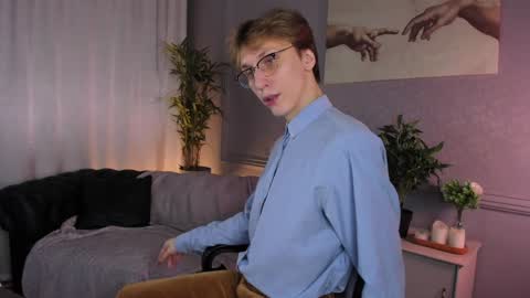 Adrian online show from 12.10.24