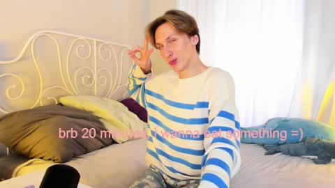 Adrian online show from 01.05.25