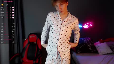 Adrian online show from 01.11.25