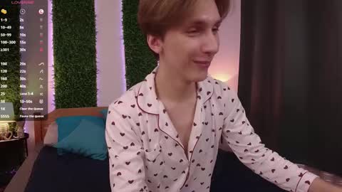 Adrian online show from 03.08.25