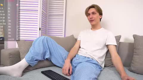 Adrian online show from 03.12.25