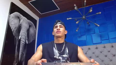 Snapshot of adrian_rae chatting on 01.23.25 online show from 01.23.25