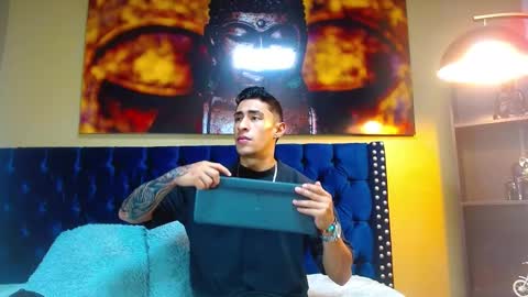 Snapshot of adrian_rae chatting on 02.25.25 online show from 02.25.25
