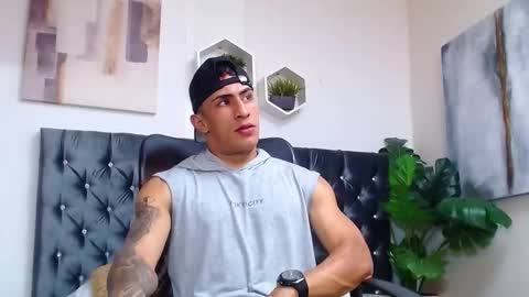   online show from 10.01.25