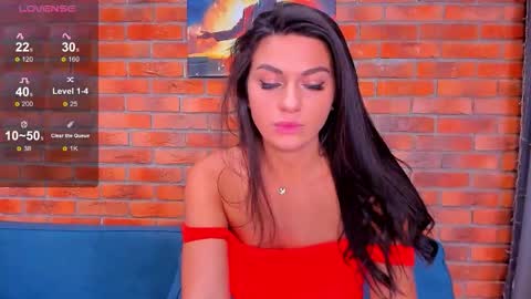 Snapshot of adriana1_ chatting on 11.25.25 Adriana online show from 11.25.25
