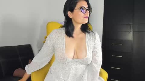 Snapshot of adriana71 chatting on 06.03.26 Adriana online show from 06.03.26