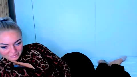 Snapshot of adriana_coy_ chatting on 09.26.25 Adriana online show from 09.26.25