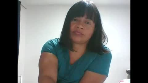 adrianagogo18 online show from 11.25.25