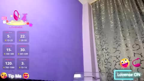 adriannalyly online show from 10.04.25