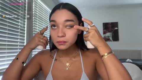 Adrianna  online show from 09.10.25