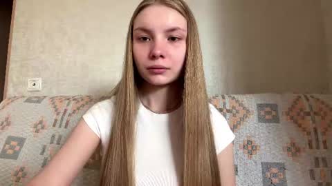Caroline online show from 08.08.26